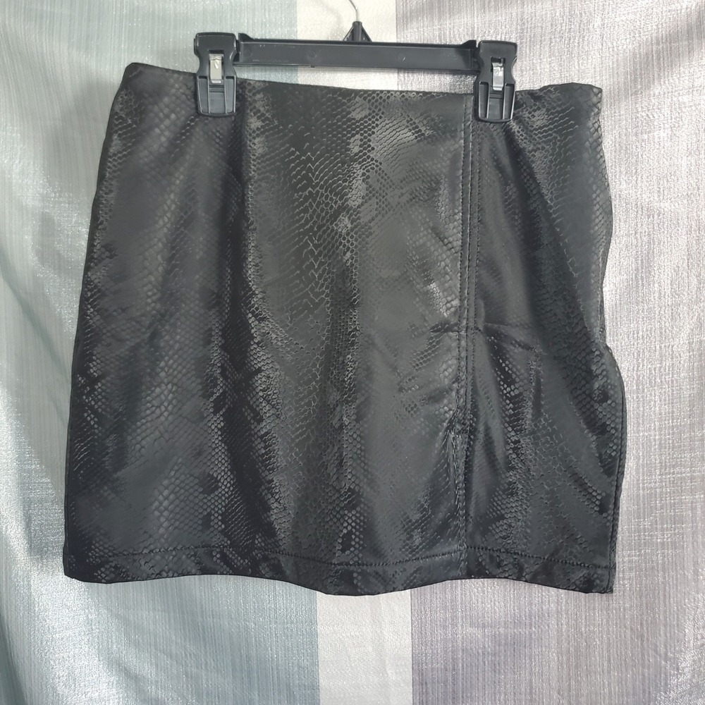 Juicy by Juicy Couture Black Snakeskin Faux Leather Mini Skirt Liquorice M NWT